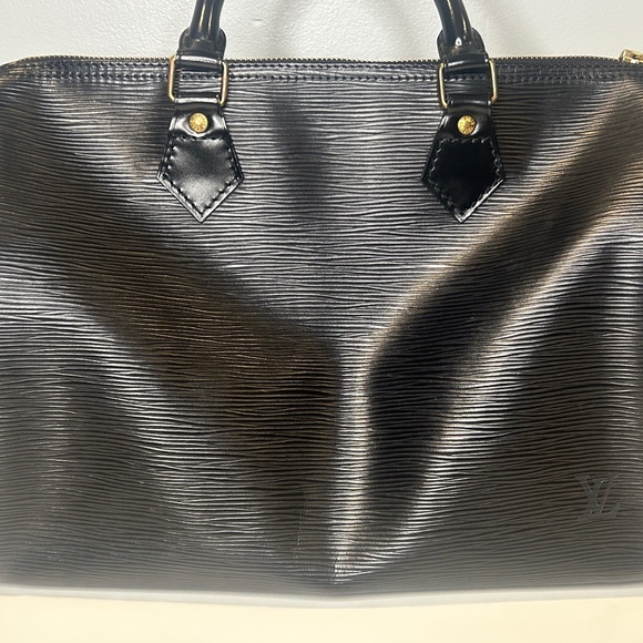 AUTHENTIC LOUIS VUITTON BLACK EPI SPEEDY 30 - Picture 1 of 4
